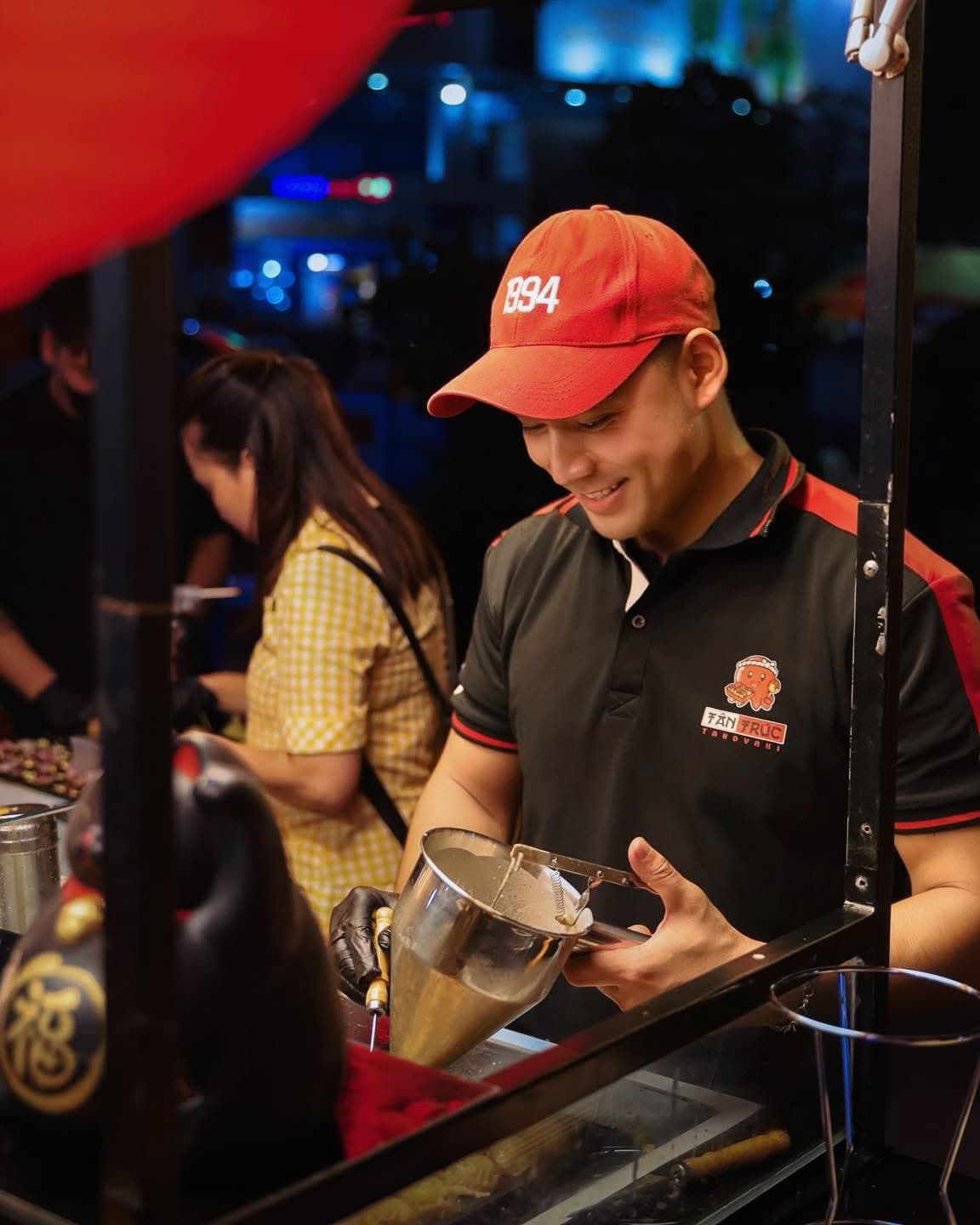 Co-founder Minh Tân alternate